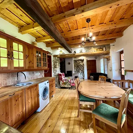 Rustic Retreat Balatonfured