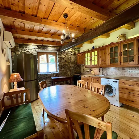 Rustic Retreat Balatonfured